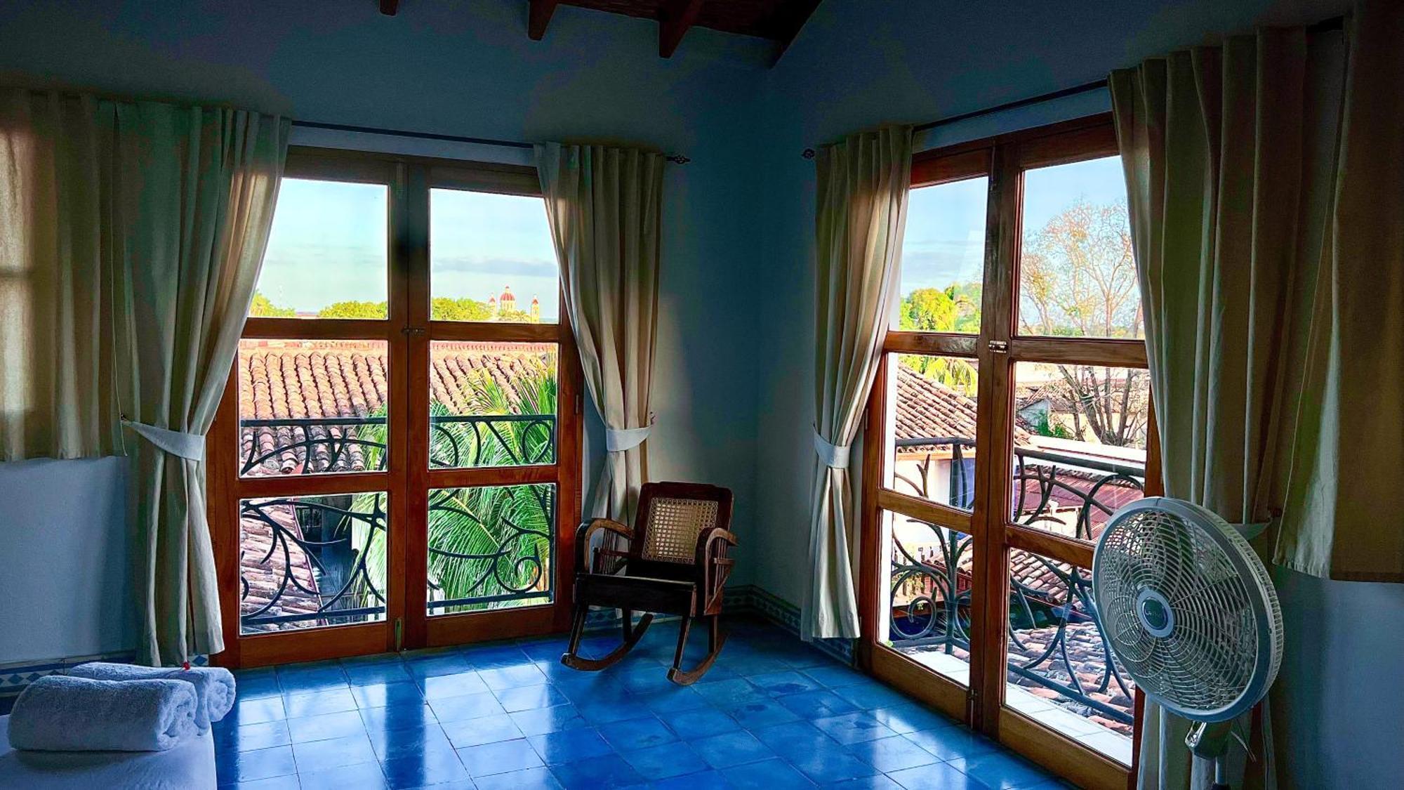 Miss Margrits Bed & Breakfast กรานาดา ภายนอก รูปภาพ