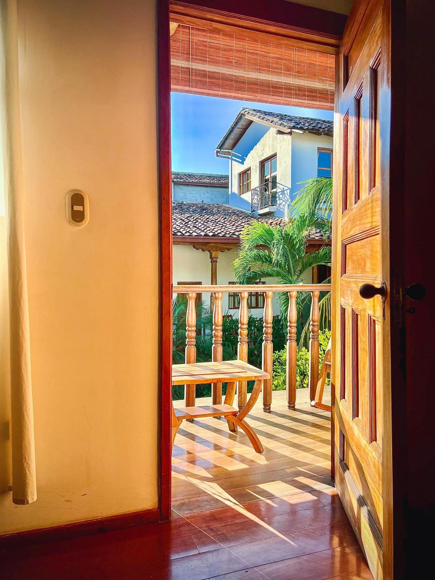 Miss Margrits Bed & Breakfast กรานาดา ภายนอก รูปภาพ