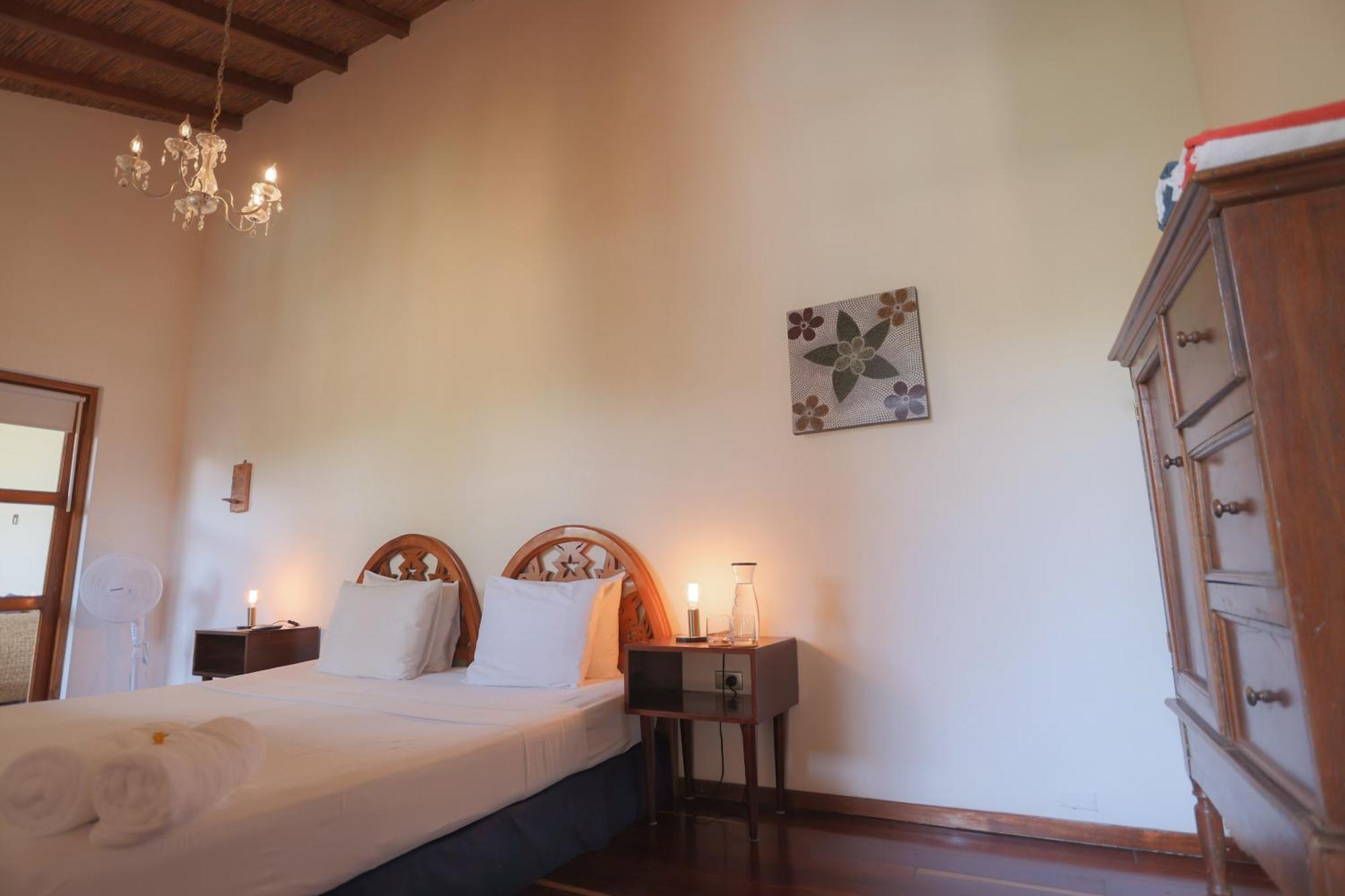 Miss Margrits Bed & Breakfast กรานาดา ภายนอก รูปภาพ